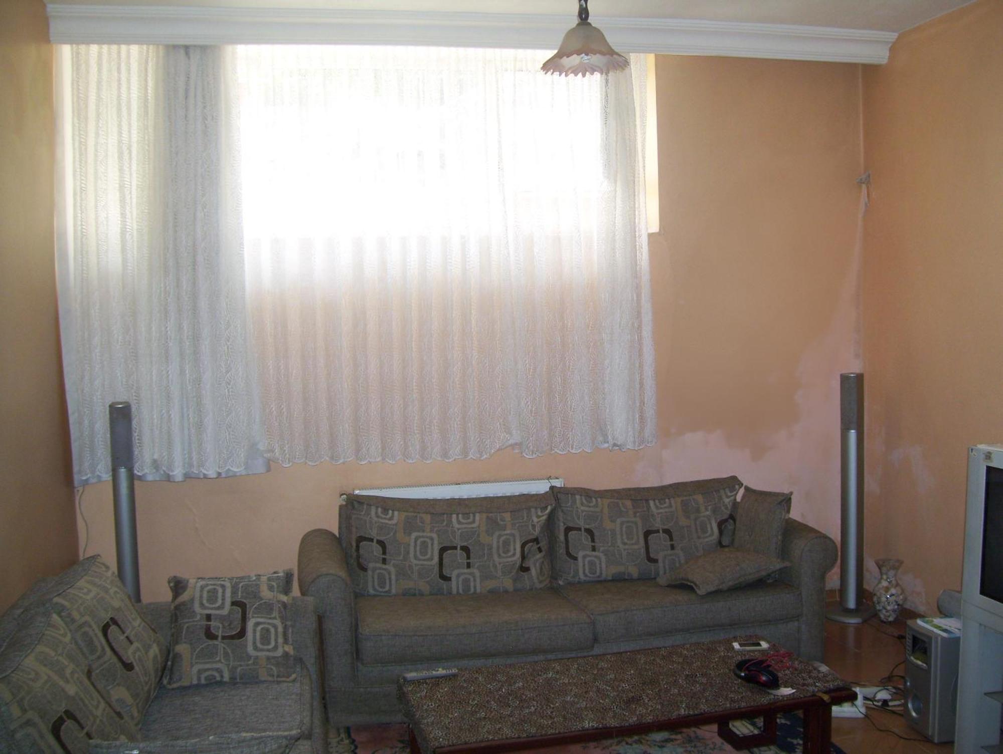Fatih Hayalperest Sokakta Kiralik Daire Apartment Istanbul